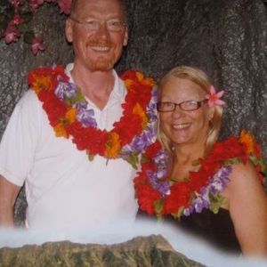 Meet your Posher, Lois